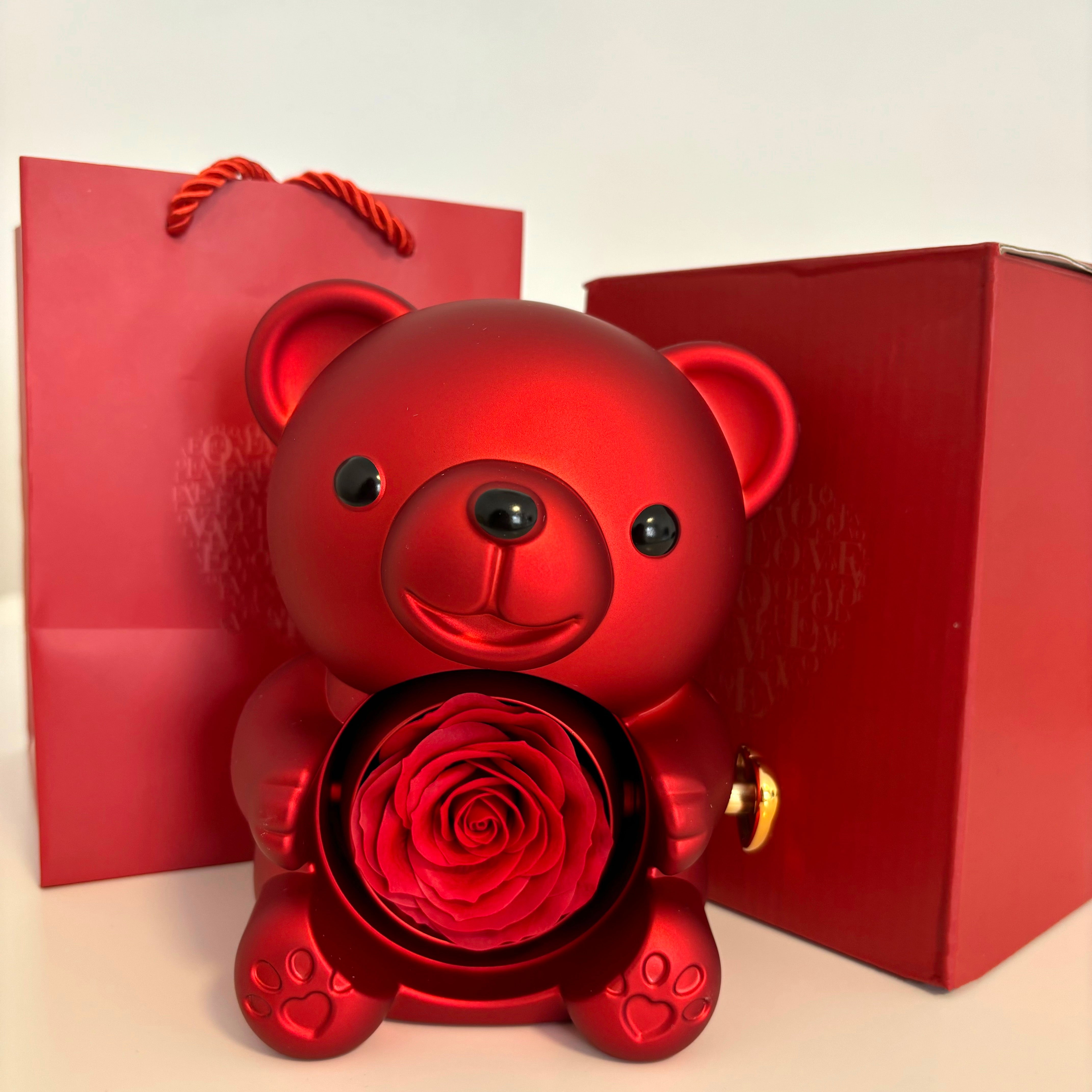 Teddybär-Box mit gravierter Halskette und ewiger Rose